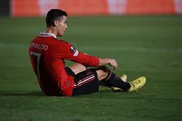 Ronaldo thất thần, bất lực sau khi bỏ lỡ cơ hội không tưởng